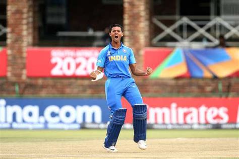 cricbuzz under 19 live score|Iba pa.